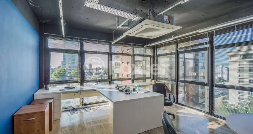 Sala comercial com 4 salas à venda na Avenida Carlos Gomes, 1000, Três Figueiras, Porto Alegre
