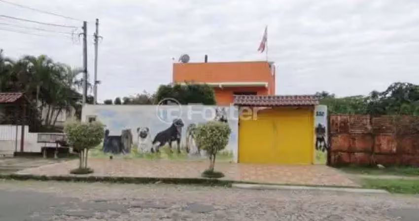 Casa com 3 quartos à venda na Rua Evangelina Porto, 332, Vila João Pessoa, Porto Alegre