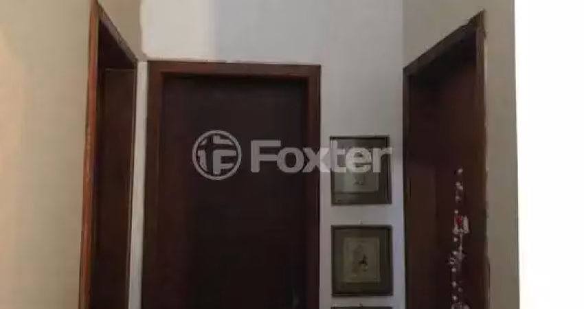 Casa com 3 quartos à venda na Rua Criciúma, 357, Guarujá, Porto Alegre