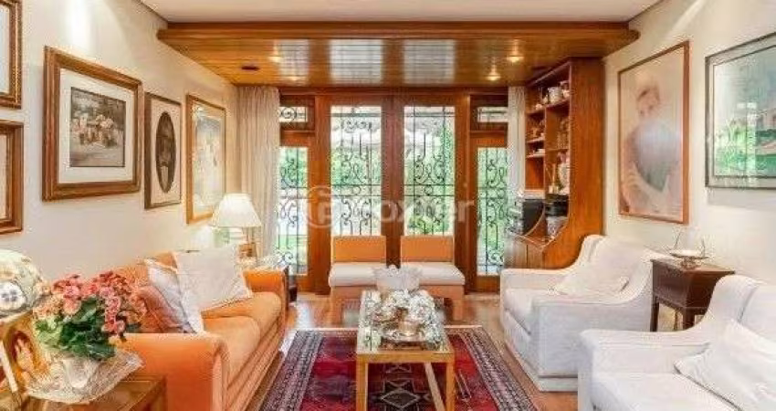 Casa comercial com 4 salas à venda na Rua João Berutti, 571, Chácara das Pedras, Porto Alegre