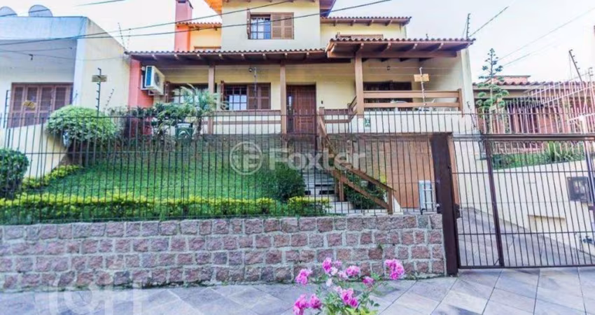 Casa com 4 quartos à venda na Rua Professor Bertrand Russel, 158, Vila Ipiranga, Porto Alegre