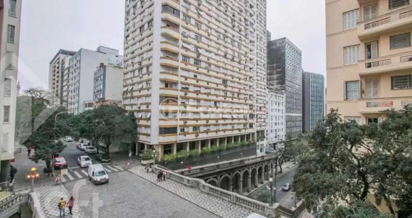 Apartamento com 3 quartos à venda na Rua Duque de Caxias, 1361, Centro Histórico, Porto Alegre