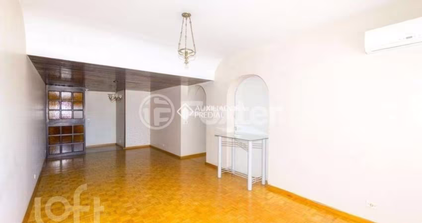Apartamento com 3 quartos à venda na Rua Pinto Bandeira, 498, Centro Histórico, Porto Alegre