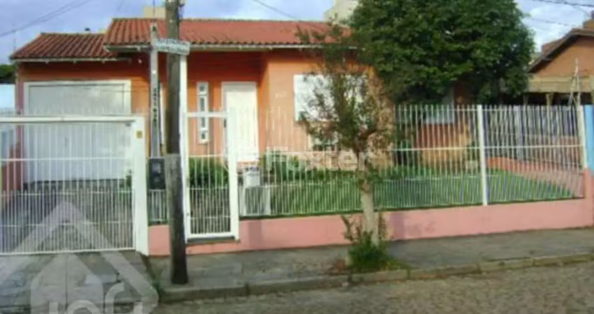 Casa com 3 quartos à venda na Rua Dom Jaime de Barros Câmara, 757, Sarandi, Porto Alegre