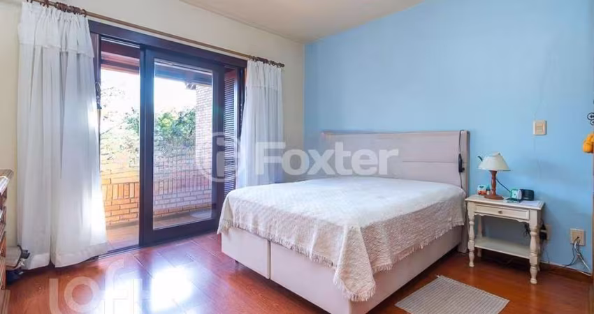 Casa com 3 quartos à venda na Rua José Kanan Aranha, 42, Jardim Isabel, Porto Alegre