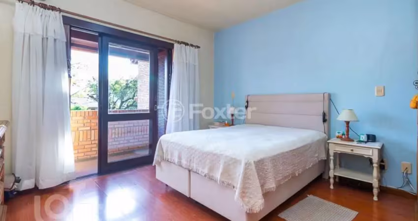 Casa com 3 quartos à venda na Rua José Kanan Aranha, 42, Jardim Isabel, Porto Alegre