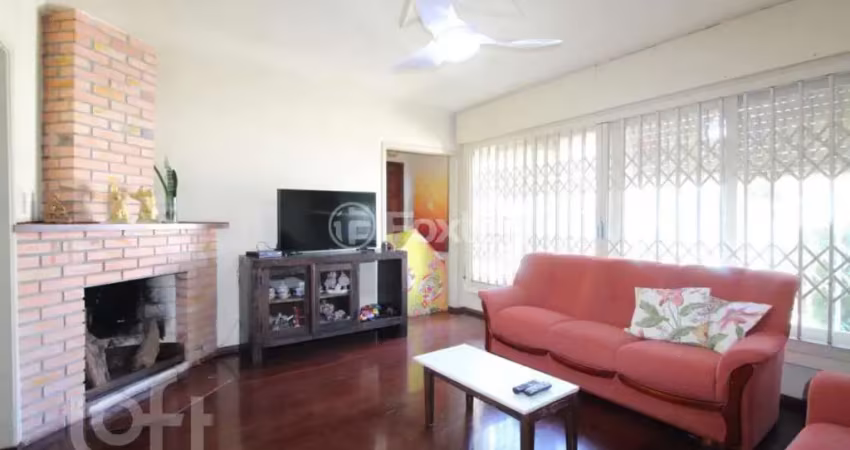 Casa com 5 quartos à venda na Rua Alfredo Miranda Obino, 75, Jardim Itu Sabará, Porto Alegre