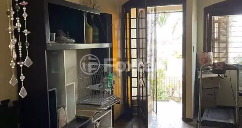 Casa com 3 quartos à venda na Rua Arnaldo Ballve, 685, Jardim Itu Sabará, Porto Alegre