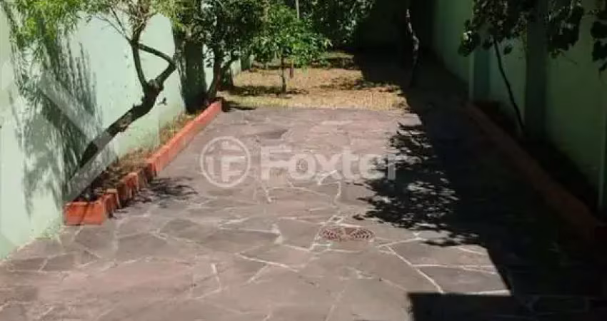 Casa com 3 quartos à venda na Rua Domingos Crescêncio, 393, Santana, Porto Alegre