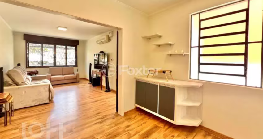 Casa com 3 quartos à venda na Avenida Engenheiro Ary de Abreu Lima, 311, Jardim Europa, Porto Alegre