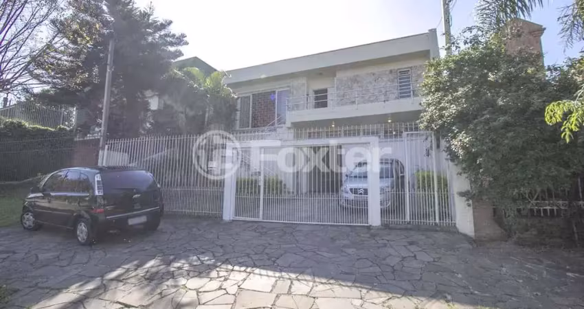 Casa comercial com 2 salas à venda na Rua Professor Ulisses Cabral, 341, Chácara das Pedras, Porto Alegre