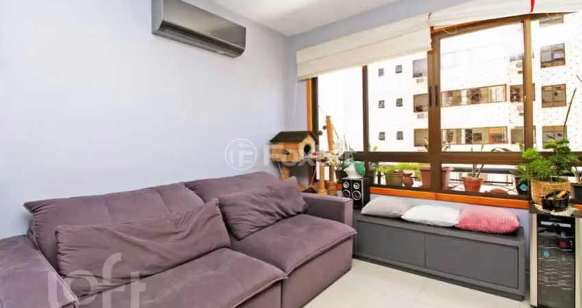 Apartamento com 2 quartos à venda na Rua Roque Calage, 900, Passo da Areia, Porto Alegre