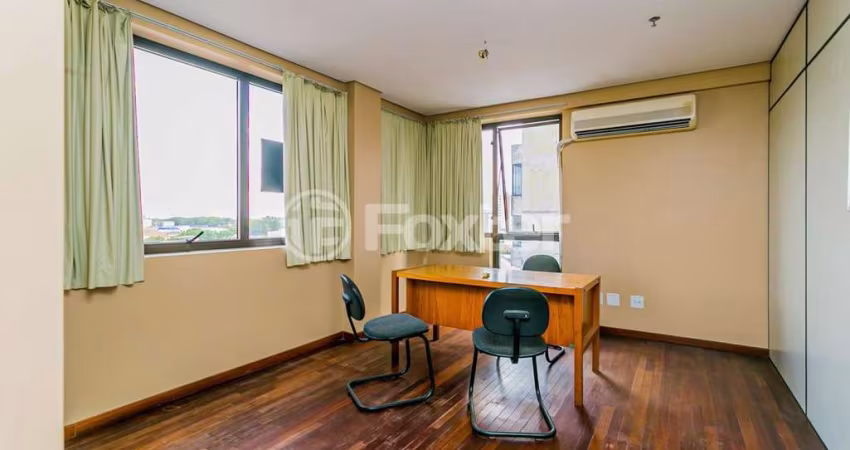 Sala comercial com 1 sala à venda na Avenida Cristóvão Colombo, 881, Floresta, Porto Alegre