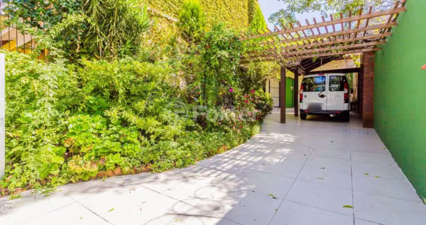 Casa comercial com 2 salas à venda na Rua João Abbott, 432, Petrópolis, Porto Alegre