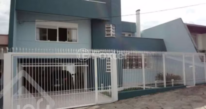 Casa com 3 quartos à venda na Rua Francisco Vitti, 311, Madureira, Caxias do Sul
