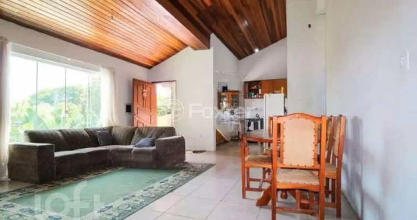 Casa com 3 quartos à venda na Rua Marco Aurélio Hidalgo, 53, Nossa Senhora das Graças, Canoas