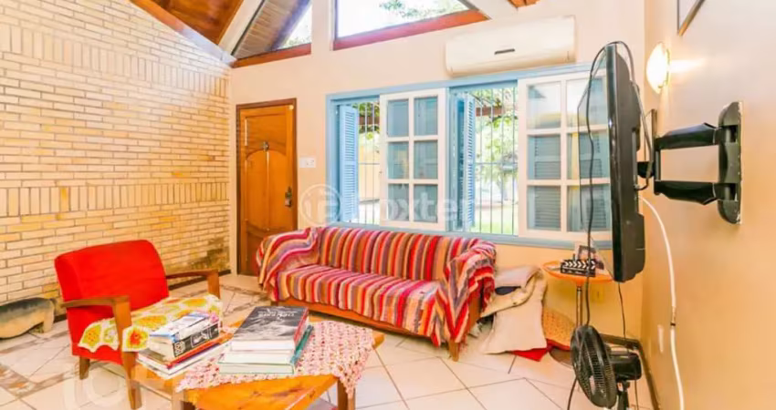 Casa com 3 quartos à venda na Avenida Professor Paula Soares, 663, Jardim Itu Sabará, Porto Alegre