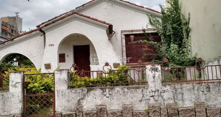 Terreno à venda na Rua Dona Cecília, 106, Medianeira, Porto Alegre