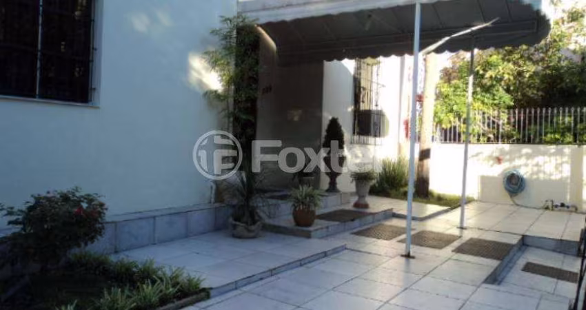 Casa comercial com 4 salas à venda na Rua Visconde do Rio Branco, 390, Floresta, Porto Alegre