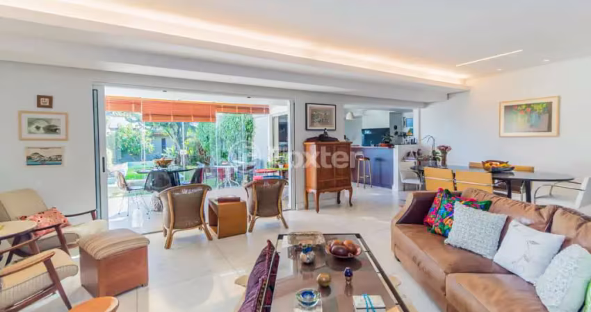 Casa com 4 quartos à venda na Rua Curupaiti, 113, Cristal, Porto Alegre