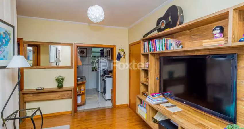 Apartamento com 2 quartos à venda na Rua Roque Calage, 260, Passo da Areia, Porto Alegre