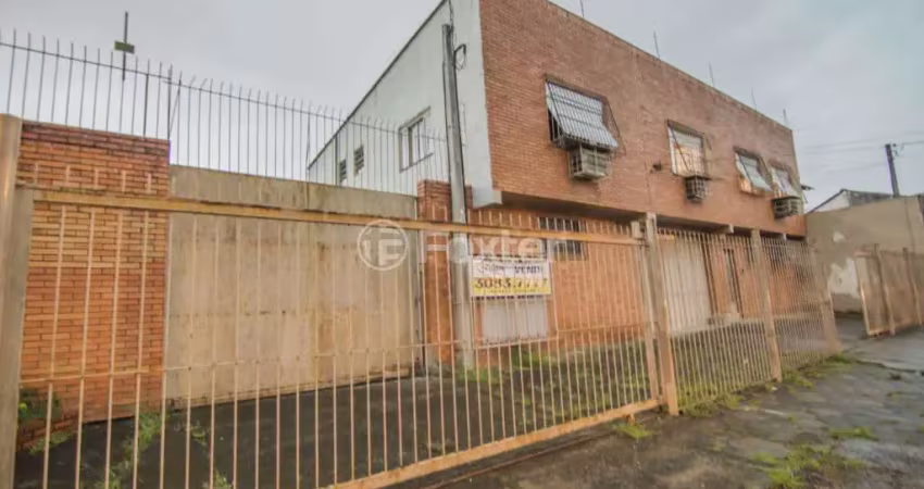 Barracão / Galpão / Depósito com 10 salas à venda na Rua Conselheiro Travassos, 318, São Geraldo, Porto Alegre