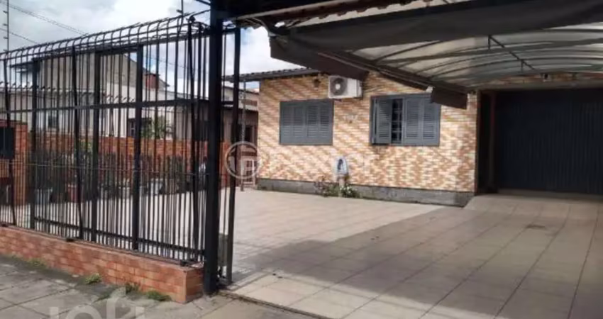 Casa com 4 quartos à venda na Avenida Vinte e Um de Abril, 1098, Sarandi, Porto Alegre