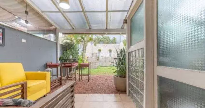 Casa com 3 quartos à venda na Rua do Pampa, 42, Costa e Silva, Porto Alegre