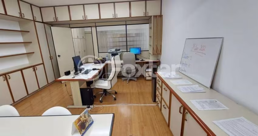Sala comercial com 1 sala à venda na Avenida Benjamin Constant, 1468, São João, Porto Alegre