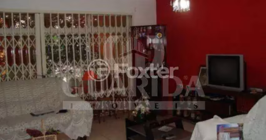 Casa com 2 quartos à venda na Rua Teixeira de Carvalho, 279, Medianeira, Porto Alegre
