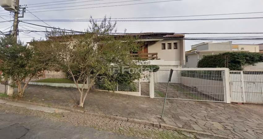 Casa com 3 quartos à venda na Rua Professor Abílio Azambuja, 675, Jardim do Salso, Porto Alegre