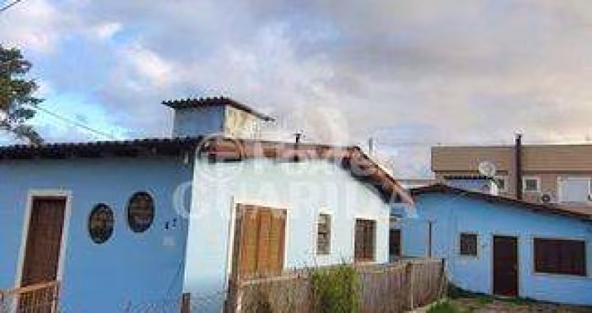 Casa com 2 quartos à venda na Rua das Hortênsias, 67, Ponta Grossa, Porto Alegre