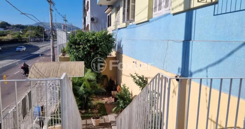 Apartamento com 3 quartos à venda na Avenida Coronel Gastão Haslocher Mazeron, 45, Medianeira, Porto Alegre