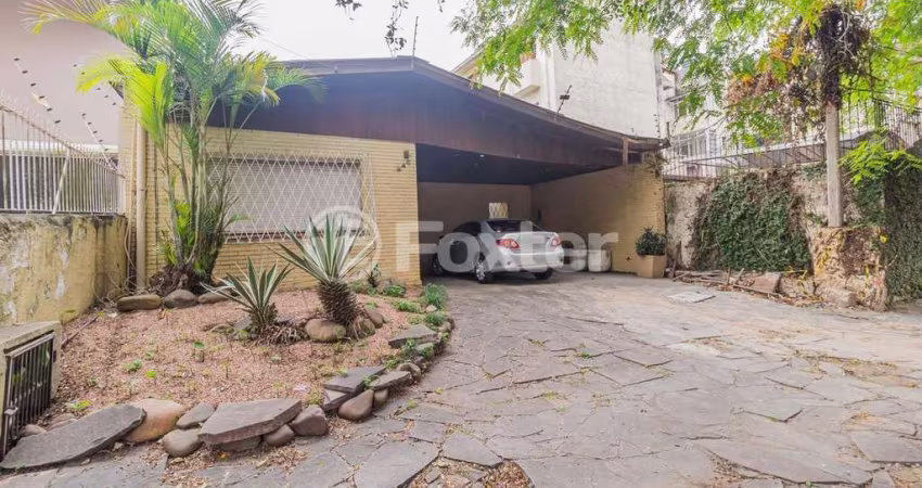 Casa com 4 quartos à venda na Rua Saica, 240, Petrópolis, Porto Alegre