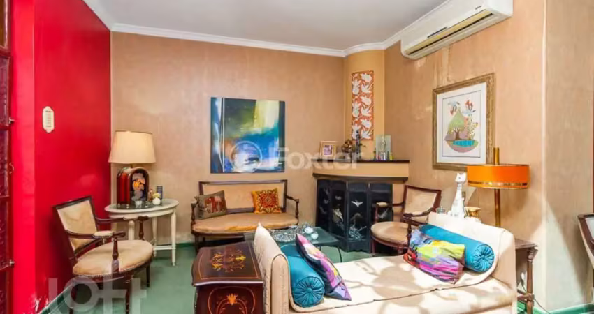 Casa com 3 quartos à venda na Rua Dário Pederneiras, 512, Petrópolis, Porto Alegre