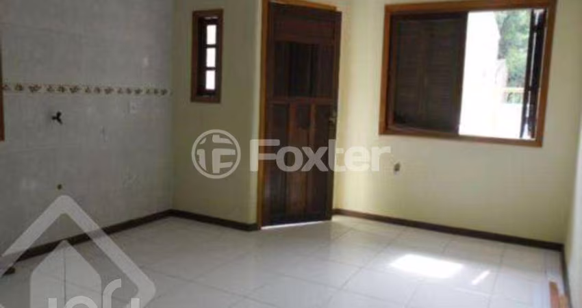 Casa com 2 quartos à venda na Rua Silvestre Sauter, 84, Hípica, Porto Alegre