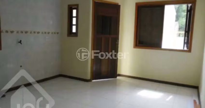 Casa com 2 quartos à venda na Rua Silvestre Sauter, 84, Hípica, Porto Alegre