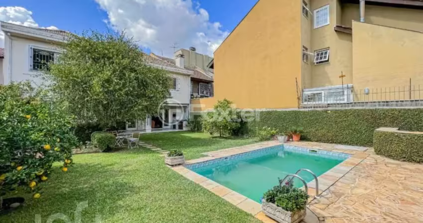 Casa com 4 quartos à venda na Rua Araruama, 720, Vila Jardim, Porto Alegre