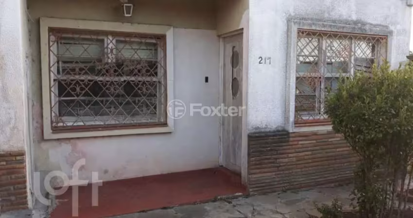 Casa com 3 quartos à venda na Rua Silvério Souto, 217, Teresópolis, Porto Alegre