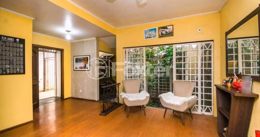 Casa com 5 quartos à venda na Rua Palestina, 53, Jardim do Salso, Porto Alegre
