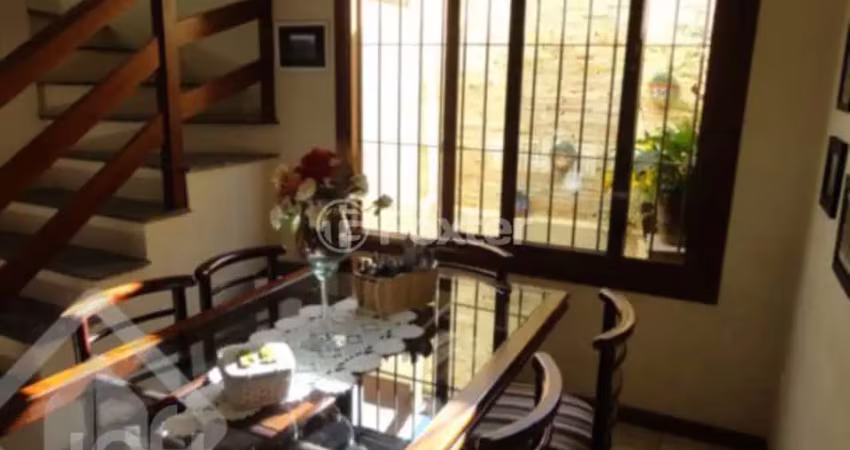 Casa em condomínio fechado com 3 quartos à venda na Rua Catumbi, 301, Medianeira, Porto Alegre
