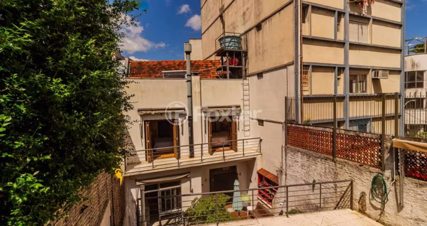 Casa com 3 quartos à venda na Rua Coronel Fernando Machado, 274, Centro Histórico, Porto Alegre