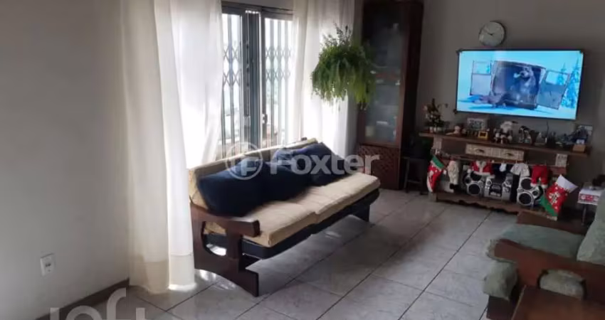 Casa com 3 quartos à venda na Avenida Antônio Carvalho, 1970, Jardim Carvalho, Porto Alegre