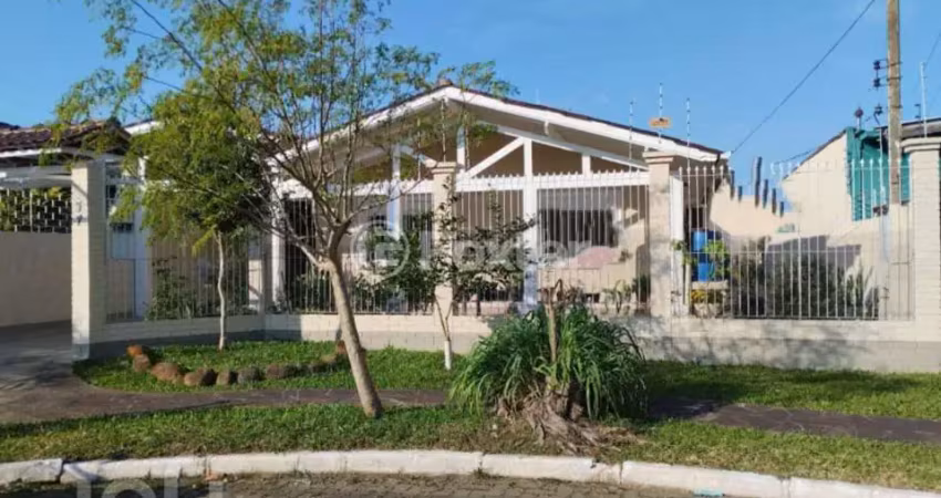 Casa com 4 quartos à venda na Rua das Alfazemas, 37, Harmonia, Canoas
