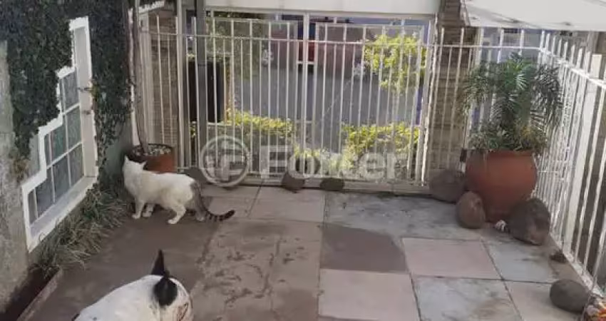 Casa com 2 quartos à venda na Rua Nunes, 35, Medianeira, Porto Alegre