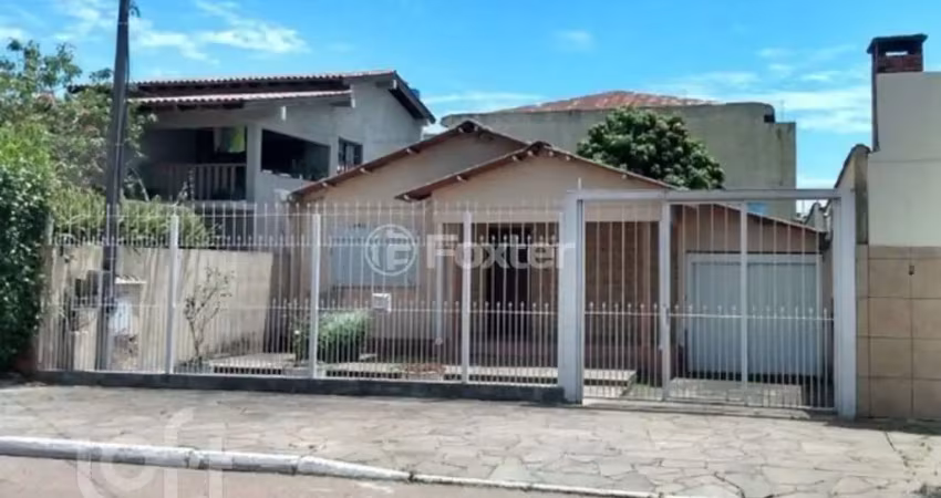 Casa com 3 quartos à venda na Rua Garibaldi, 316, Niterói, Canoas
