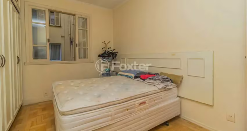 Apartamento com 3 quartos à venda na Rua Duque de Caxias, 840, Centro Histórico, Porto Alegre