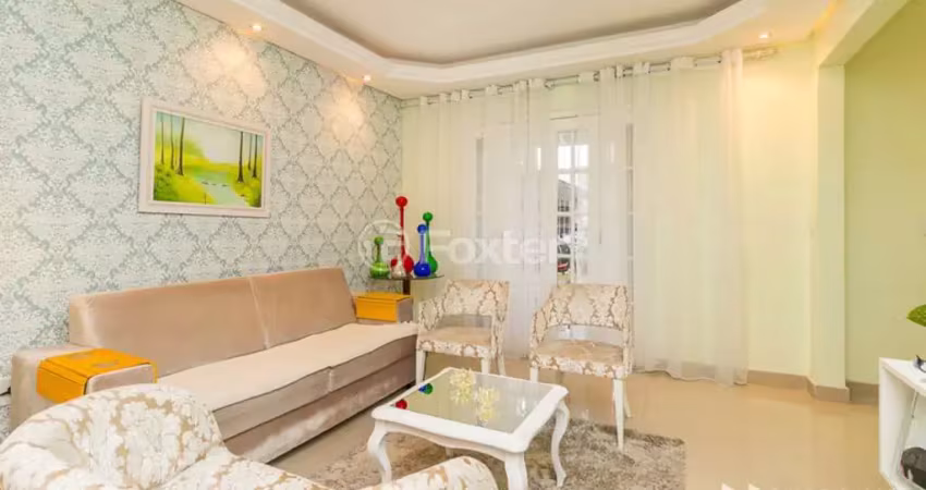 Casa com 2 quartos à venda na Rua Afonso Arinos, 869, Camaquã, Porto Alegre
