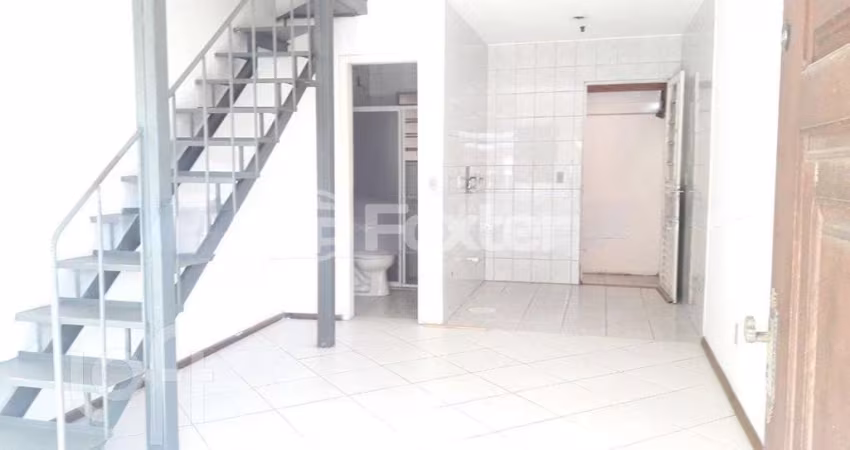 Casa em condomínio fechado com 2 quartos à venda na Avenida Monte Cristo, 100, Vila Nova, Porto Alegre