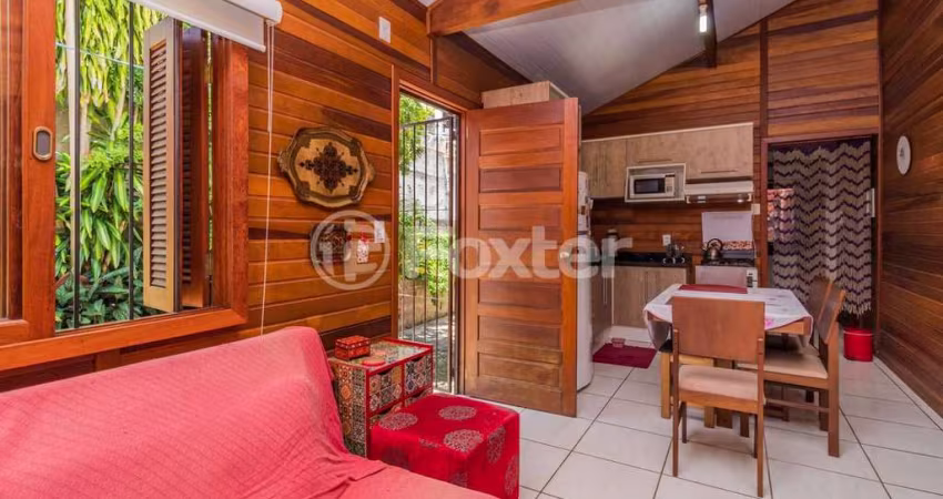 Casa com 3 quartos à venda na Rua Padre Teschauer, 237, Cascata, Porto Alegre